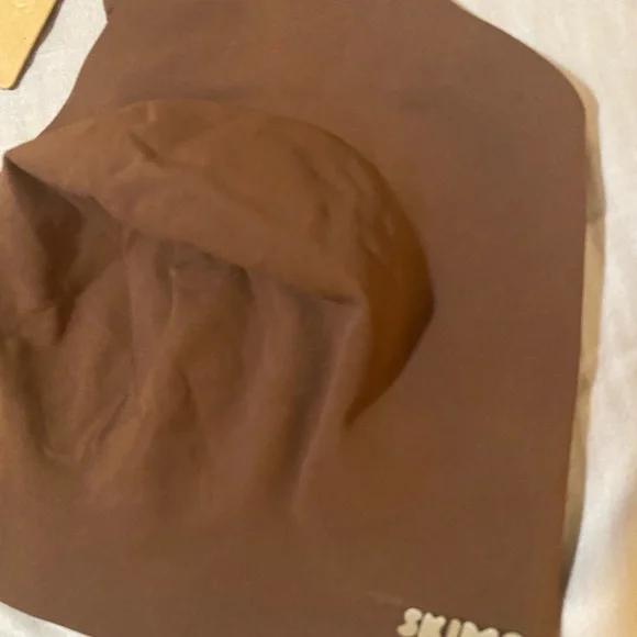 Skims Naked Plunge Bra, size M-DD, color Cocoa. NWT - Picture 5 of 5